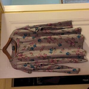 Lane Bryant ruffle shoulder sweatshirt 18/20